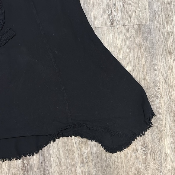 Oh My Gauze Black Tunic with Spiral Design - Picture 12 of 16